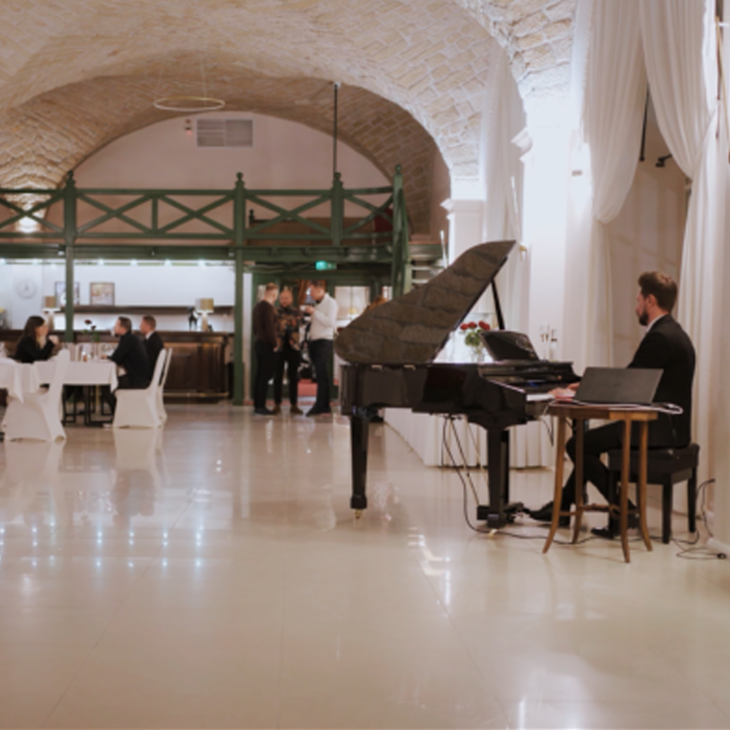 ŚWIĘTO SMAKÓW W PAŁACU BRUNÓW Z FORTEPIANEM W TLE!