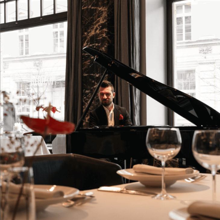 RECITALE FORTEPIANOWE W RESTAURACJI MONOPOL